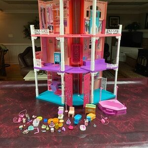 Barbie three story Dreamhouse playset